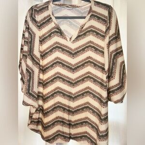 LULAROE - SIZE SMALL WOMENS TOP